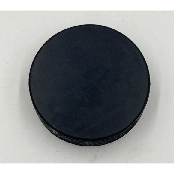 Ted Lindsay Signed Hockey Puck HHOF 66 Inscribed With Display Case - Picture 3 of 3